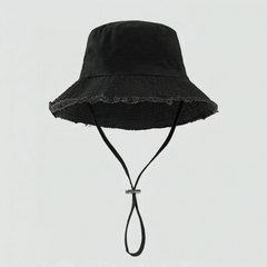 Black frayed-edge bucket hat