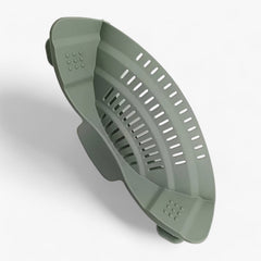 Gray clip-on silicone pot strainer