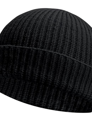 Black short-cuff rib-knit beanie