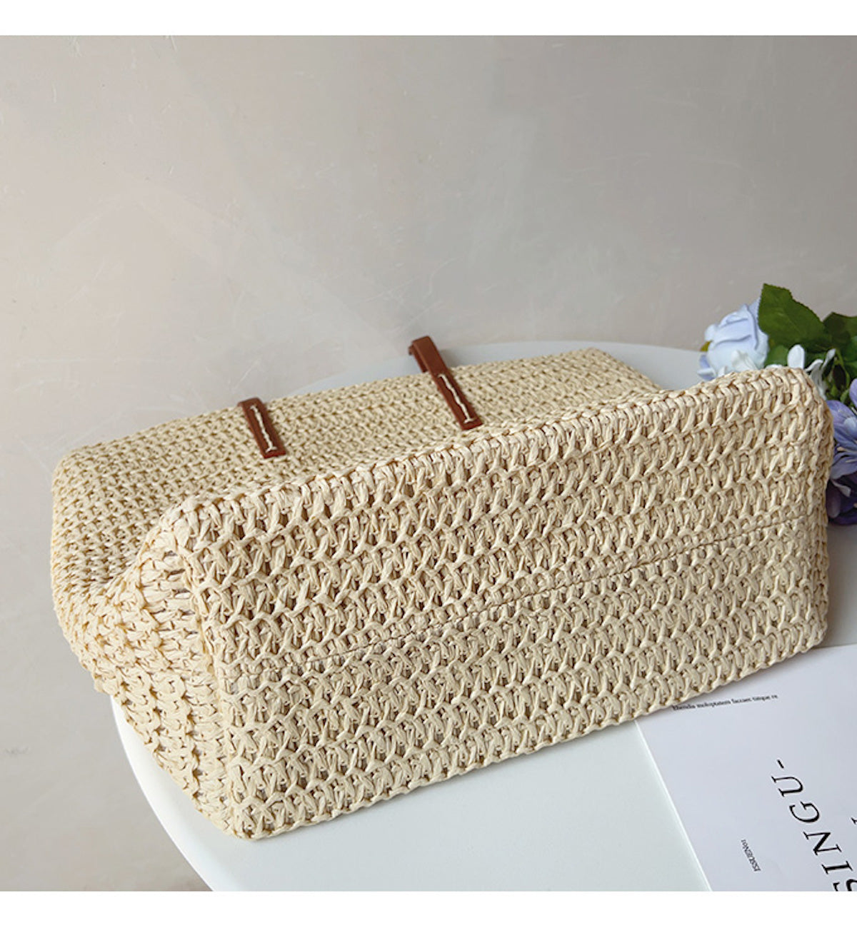 Base of the White woven tote bag