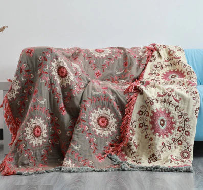 Red-Beige reversible patterned throw
